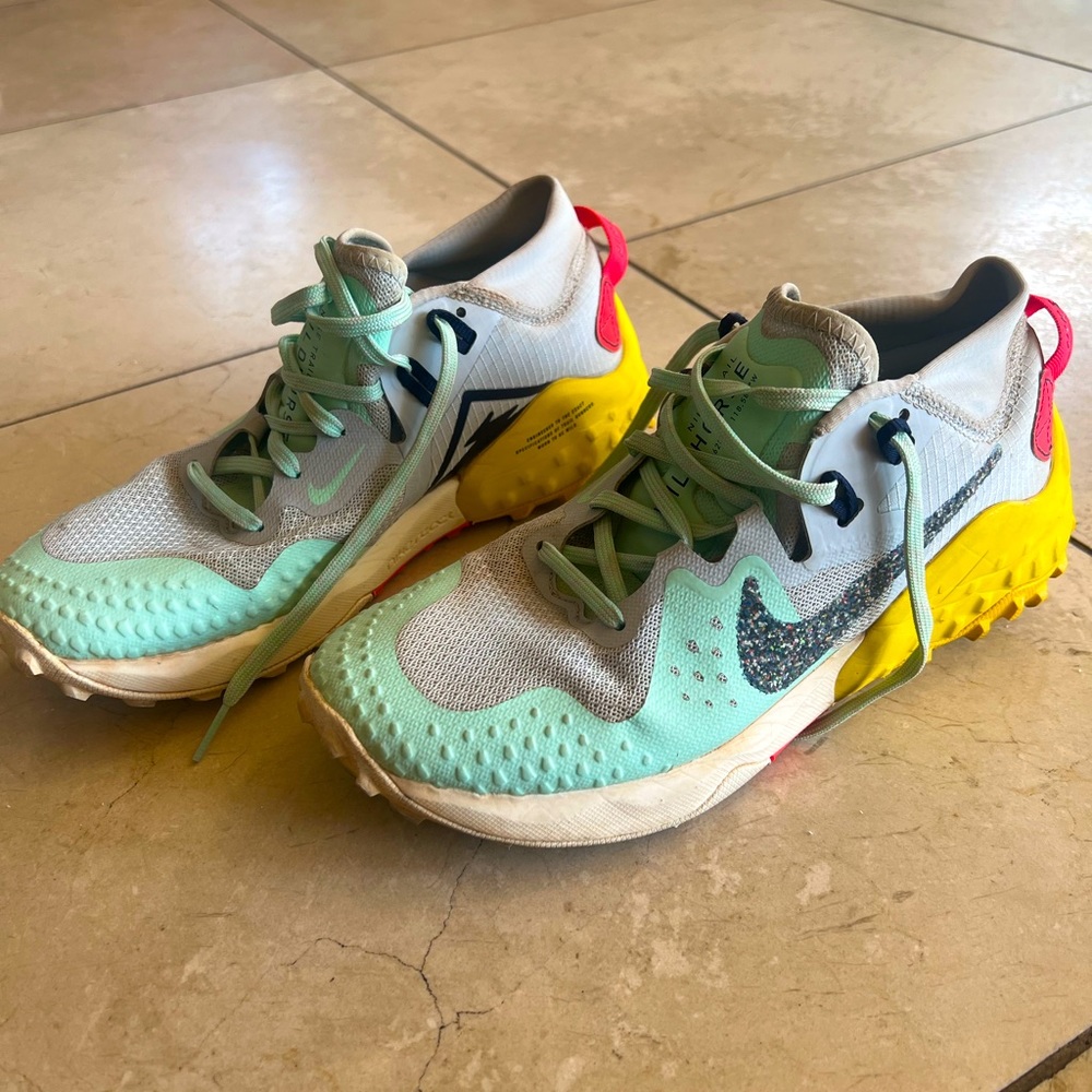 Nike Wild Horse Hiking Sneakers W8